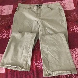 Riders by Lee womens midrise bootcut khaki pants size 16